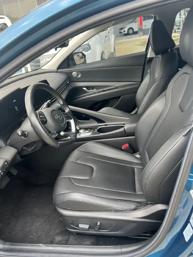 2021 Hyundai Elantra 1.5L 115HP L4 CVT,autocango,china used car exporter,china ev exporter,chinese used car exporter,chinese used ev exporter