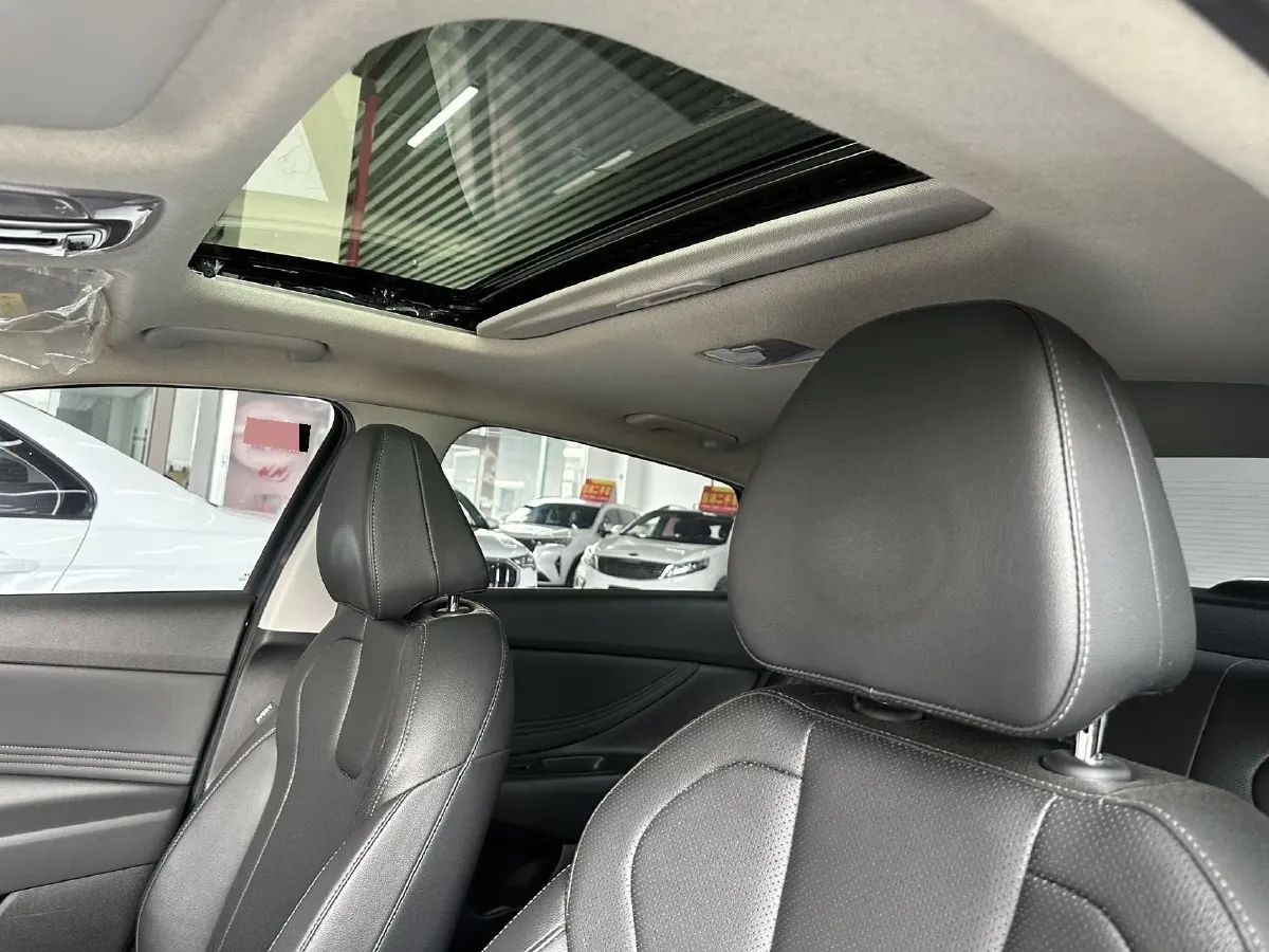 2021 Hyundai Elantra 1.5L 115HP L4 CVT,autocango,china used car exporter,china ev exporter,chinese used car exporter,chinese used ev exporter