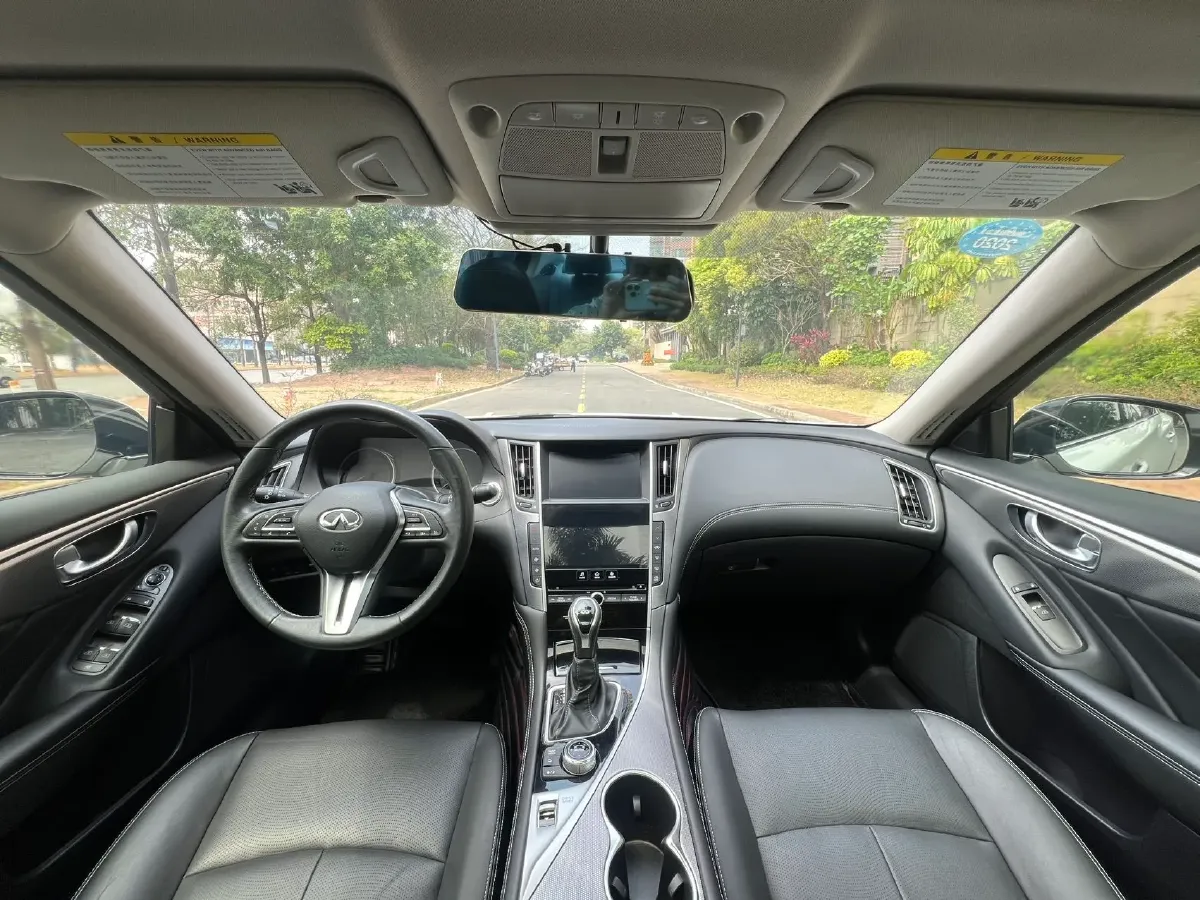 2018 Jeep Grand Commander 2.0T 265HP L4 9AT,autocango,china used car exporter,china ev exporter,chinese used car exporter,chinese used ev exporter