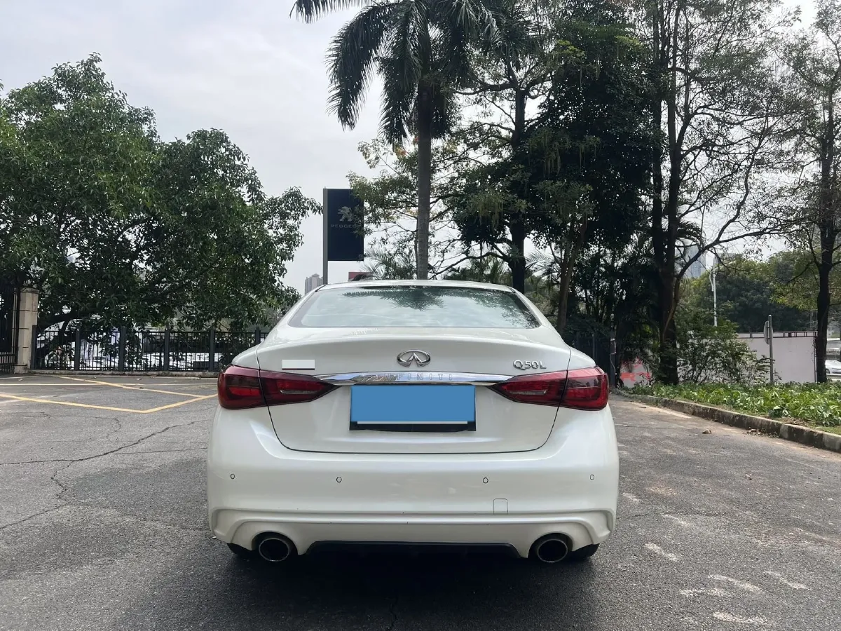 2018 Jeep Grand Commander 2.0T 265HP L4 9AT,autocango,china used car exporter,china ev exporter,chinese used car exporter,chinese used ev exporter