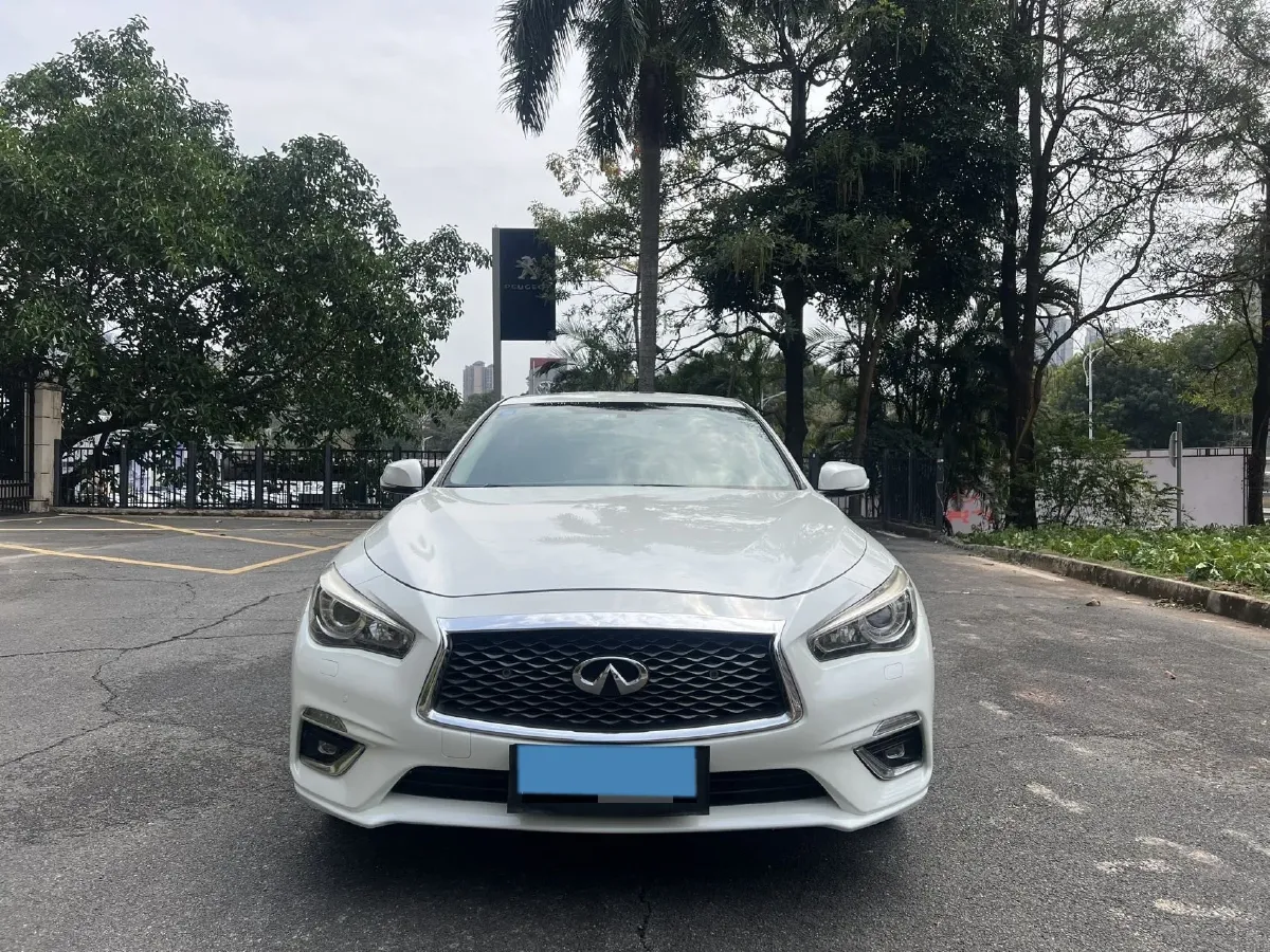 2018 Jeep Grand Commander 2.0T 265HP L4 9AT,autocango,china used car exporter,china ev exporter,chinese used car exporter,chinese used ev exporter