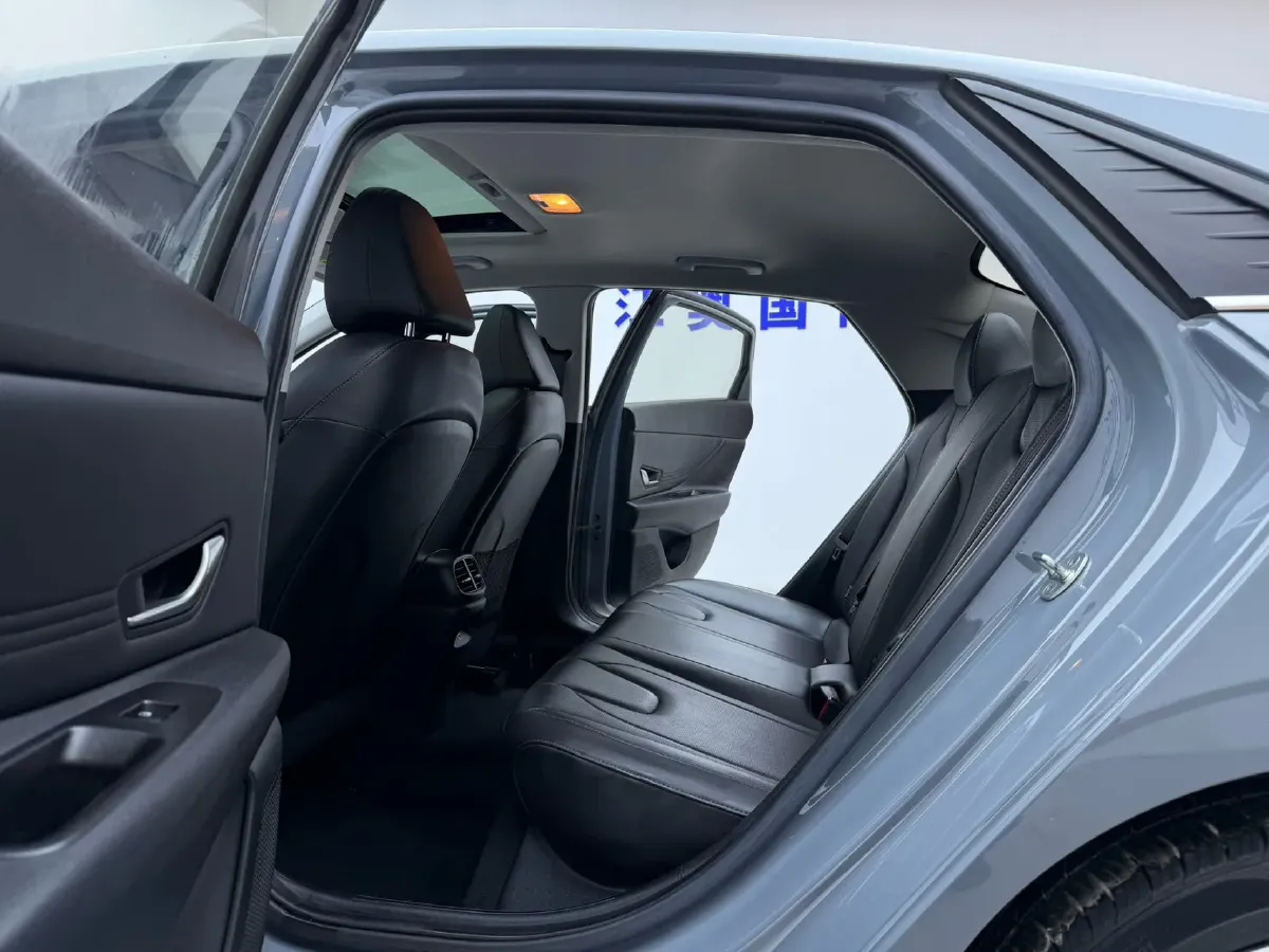 2021 Hyundai Elantra 1.5L 115HP L4 CVT,autocango,china used car exporter,china ev exporter,chinese used car exporter,chinese used ev exporter