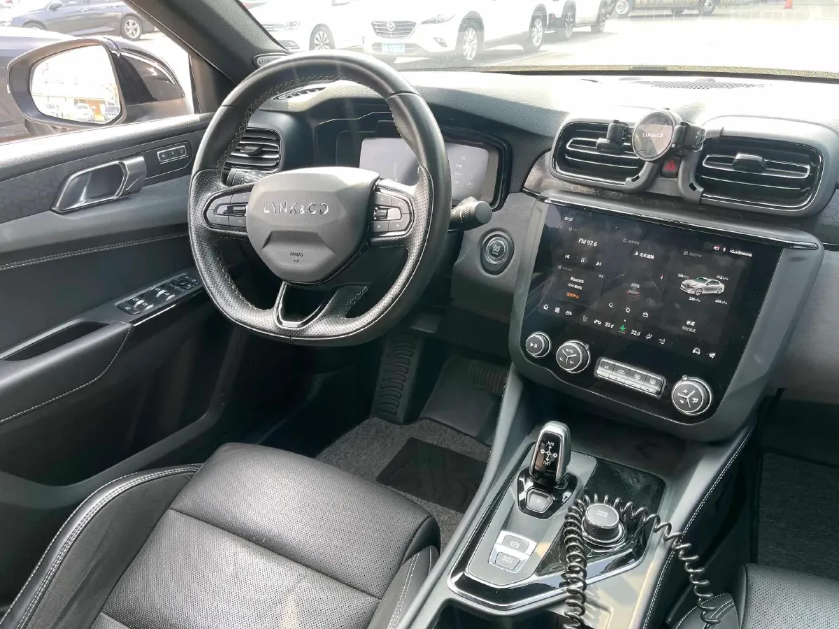 2022 LYNK&CO 03 2.0T 190HP L4 7DCT,autocango,china used car exporter,china ev exporter,chinese used car exporter,chinese used ev exporter