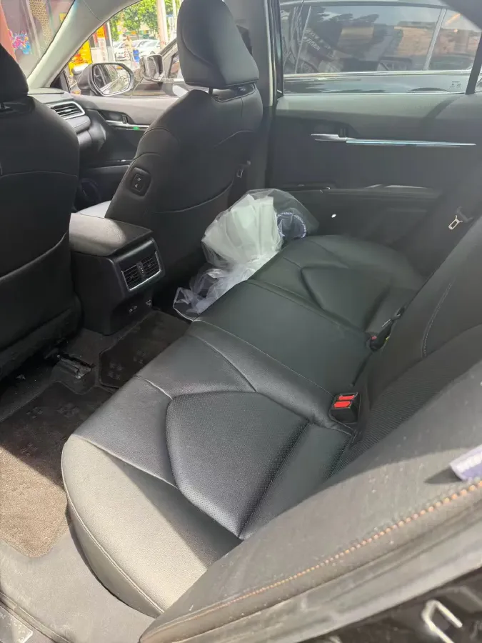 2021 Toyota Camry 2.5L 209HP L4 8AT,autocango,china used car exporter,china ev exporter,chinese used car exporter,chinese used ev exporter