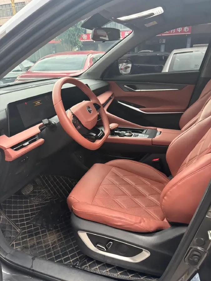 2023 ChangAn CS75 Plus 1.5T 188HP L4 8AT,autocango,china used car exporter,china ev exporter,chinese used car exporter,chinese used ev exporter