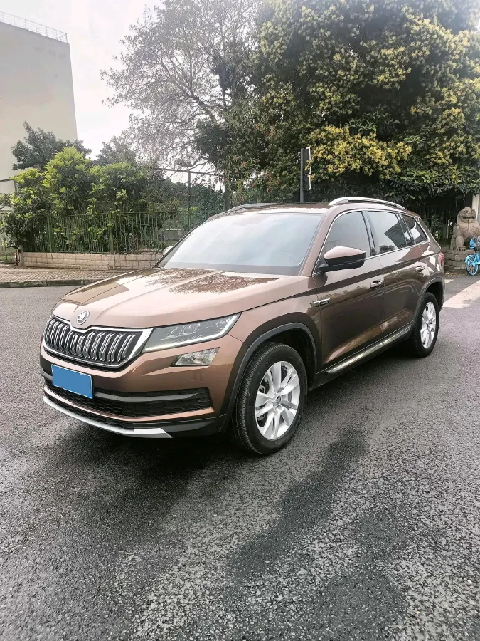 2018 Skoda Kodiak 2.0T 186HP L4 7DCT,autocango,china used car exporter,china ev exporter,chinese used car exporter,chinese used ev exporter