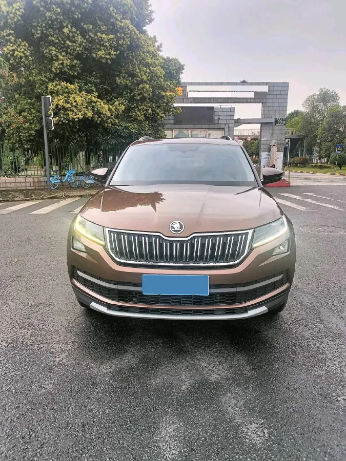 2018 Skoda Kodiak 2.0T 186HP L4 7DCT,autocango,china used car exporter,china ev exporter,chinese used car exporter,chinese used ev exporter