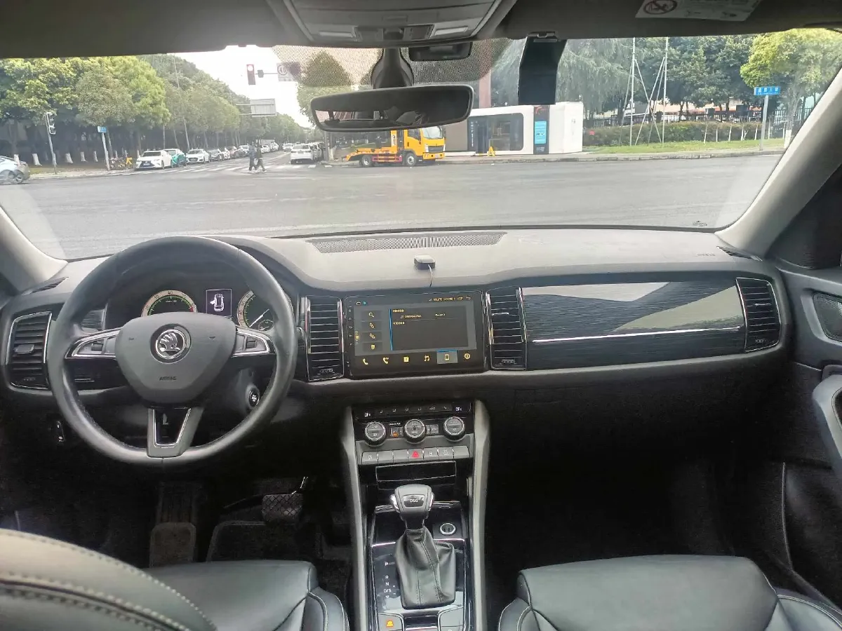 2018 Skoda Kodiak 2.0T 186HP L4 7DCT,autocango,china used car exporter,china ev exporter,chinese used car exporter,chinese used ev exporter