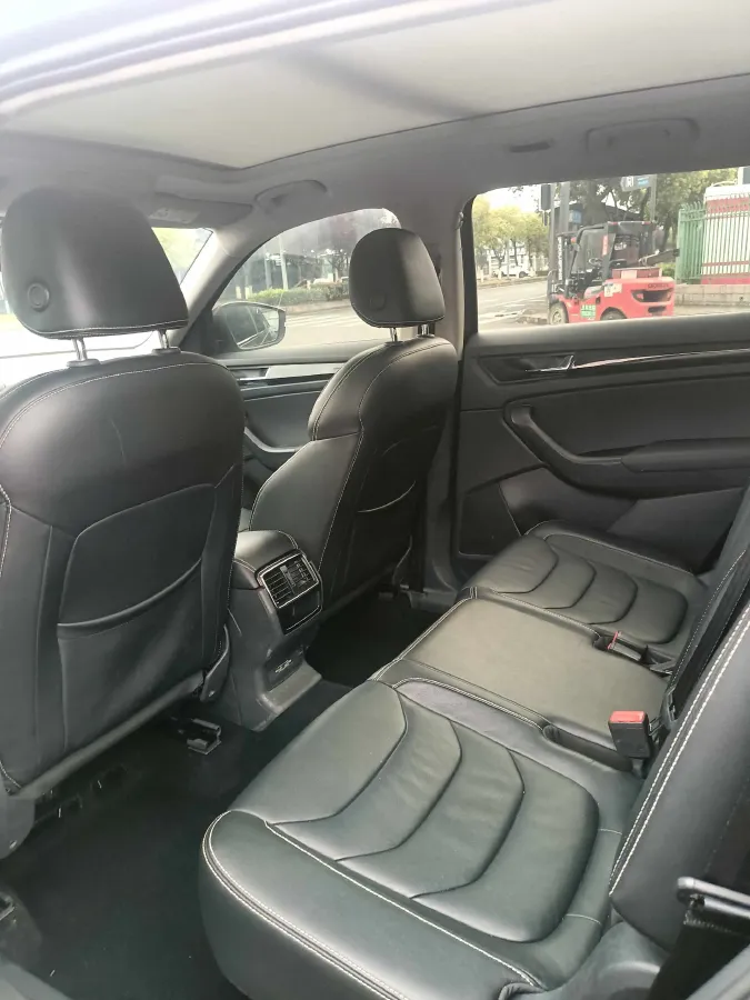 2018 Skoda Kodiak 2.0T 186HP L4 7DCT,autocango,china used car exporter,china ev exporter,chinese used car exporter,chinese used ev exporter