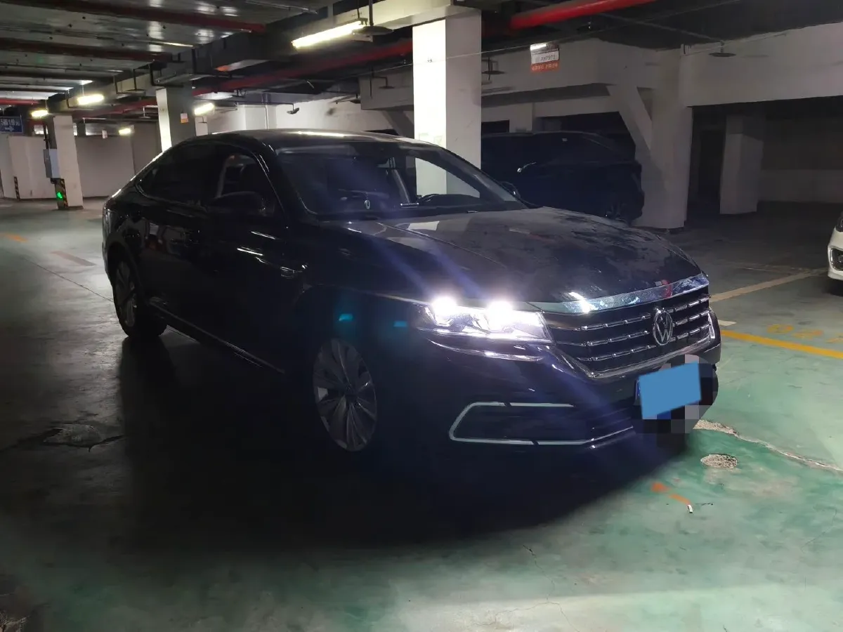 2021 Volkswagen Passat 2.0T 186HP L4 7DCT,autocango,china used car exporter,china ev exporter,chinese used car exporter,chinese used ev exporter
