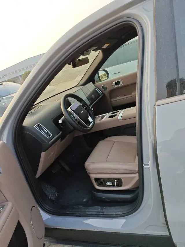 2025 Li L9 Range Extended 154HP REEV,autocango,china used car exporter,china ev exporter,chinese used car exporter,chinese used ev exporter