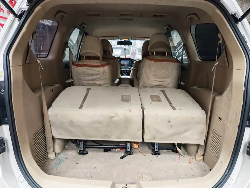 2016 BaoJun 560 1.5T 150HP L4 6MT,autocango,china used car exporter,china ev exporter,chinese used car exporter,chinese used ev exporter