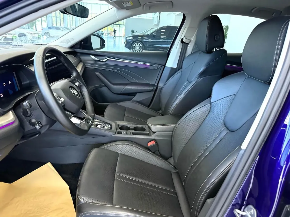 2022 Skoda Octavia 1.4T 150HP L4 7DCT,autocango,china used car exporter,china ev exporter,chinese used car exporter,chinese used ev exporter