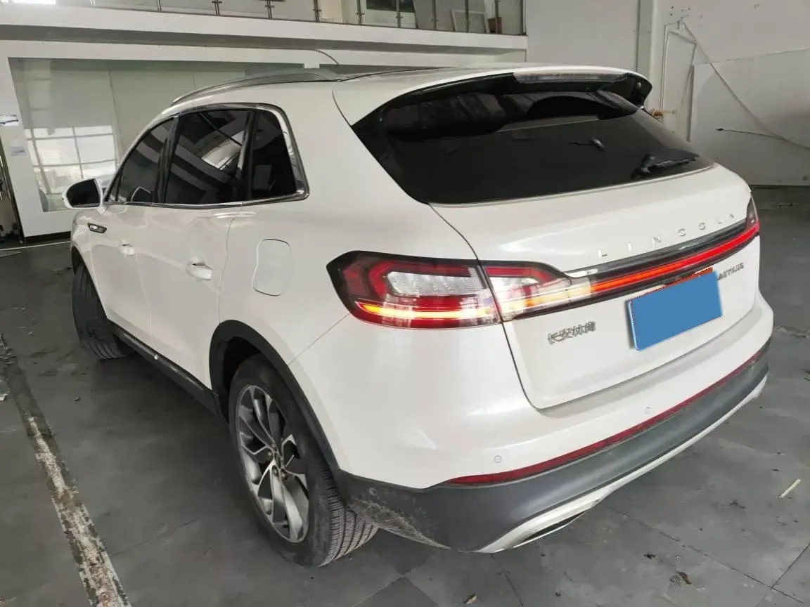 2021 Lincoln Nautilus 2.0T 245HP L4 8AT,autocango,china used car exporter,china ev exporter,chinese used car exporter,chinese used ev exporter