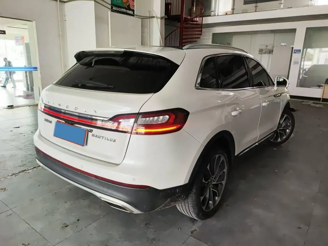 2021 Lincoln Nautilus 2.0T 245HP L4 8AT,autocango,china used car exporter,china ev exporter,chinese used car exporter,chinese used ev exporter