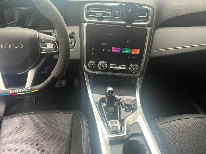 2018 Isuzu Mu-X 1.9T 163HP L4 6AT,autocango,china used car exporter,china ev exporter,chinese used car exporter,chinese used ev exporter