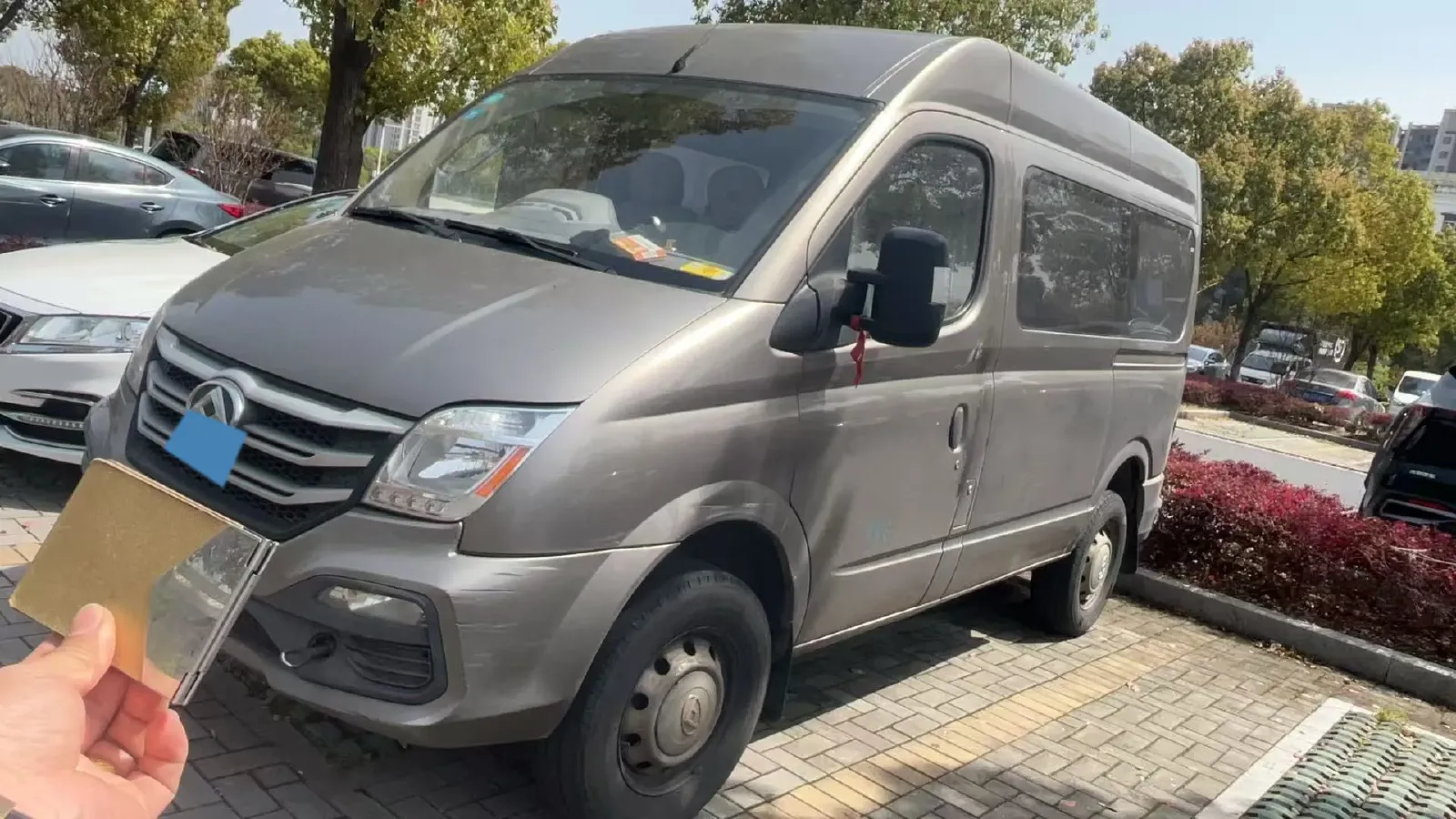 2019 MAXUS XinTu V80 2.0T 139HP L4 6MT,autocango,china used car exporter,china ev exporter,chinese used car exporter,chinese used ev exporter