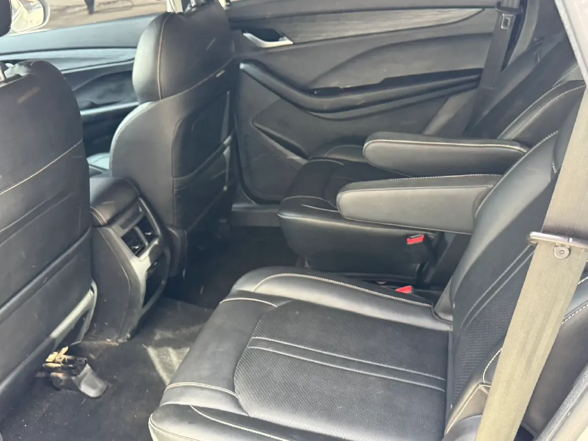 2018 BaoJun 360 1.5L 112HP L4 6MT,autocango,china used car exporter,china ev exporter,chinese used car exporter,chinese used ev exporter