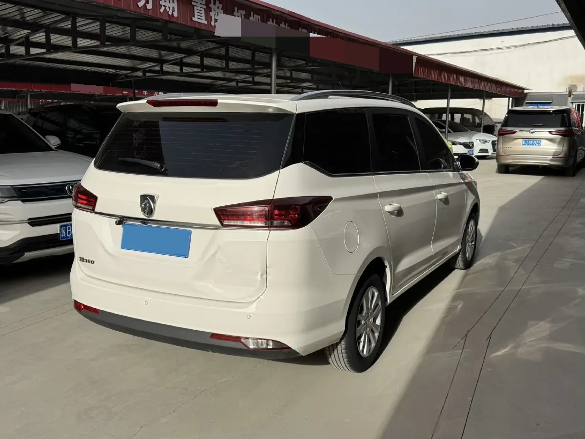 2018 BaoJun 360 1.5L 112HP L4 6MT,autocango,china used car exporter,china ev exporter,chinese used car exporter,chinese used ev exporter