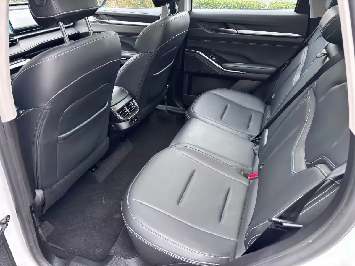 2021 Haval H6 1.5T 169HP L4 7DCT,autocango,china used car exporter,china ev exporter,chinese used car exporter,chinese used ev exporter