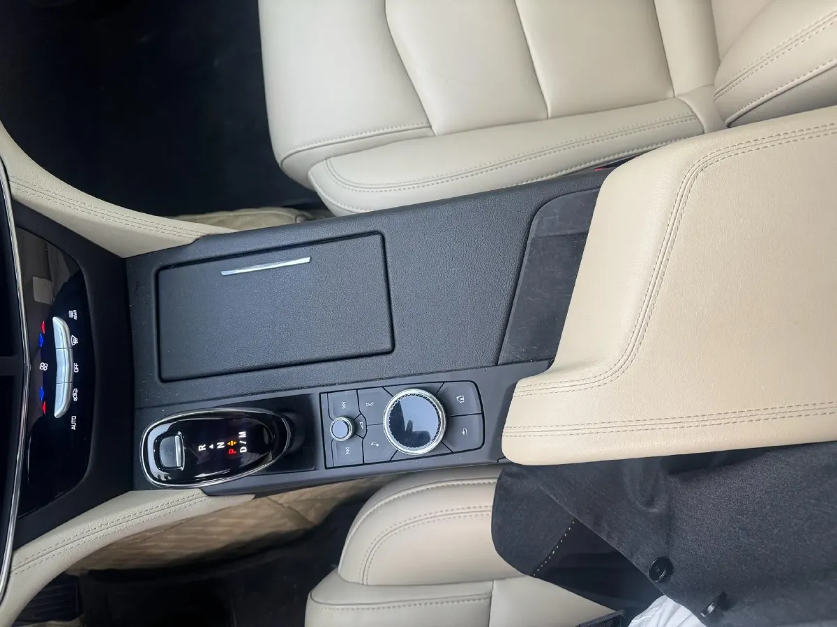 2021 Cadillac CT6 2.0T 237HP L4 10AT,autocango,china used car exporter,china ev exporter,chinese used car exporter,chinese used ev exporter