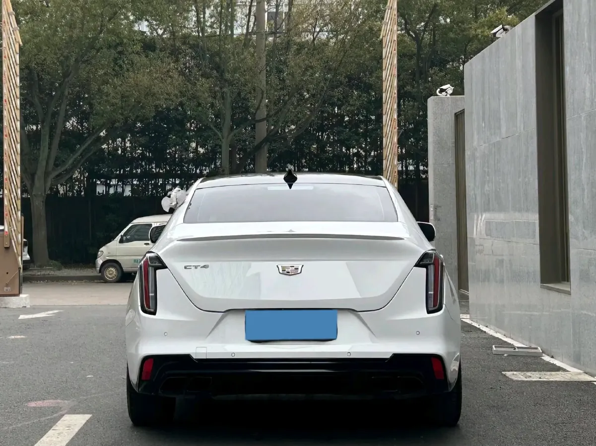2022 Cadillac CT4 2.0T 237HP L4 8AT,autocango,china used car exporter,china ev exporter,chinese used car exporter,chinese used ev exporter
