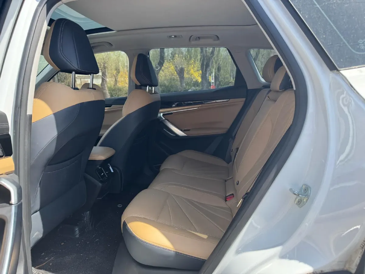 2023 Geely StarRay 1.5T 181HP L4 7DCT,autocango,china used car exporter,china ev exporter,chinese used car exporter,chinese used ev exporter