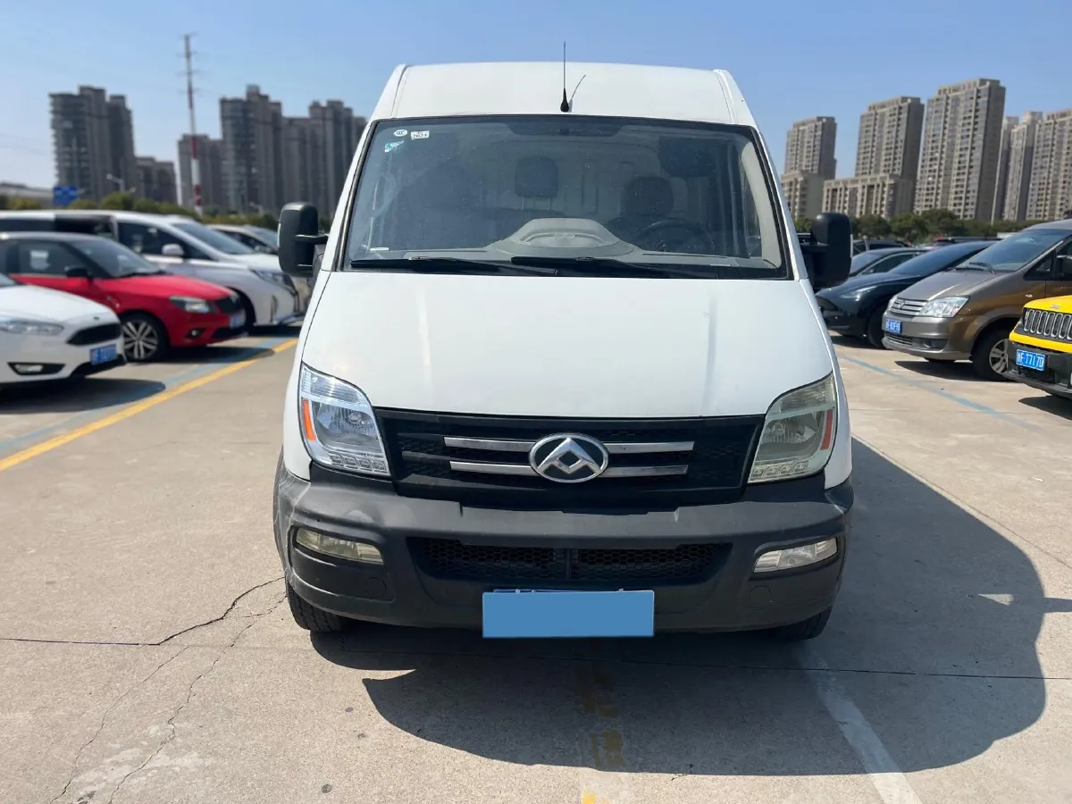2020 MAXUS XinTu V80 2.5T 136HP L4 6MT,autocango,china used car exporter,china ev exporter,chinese used car exporter,chinese used ev exporter