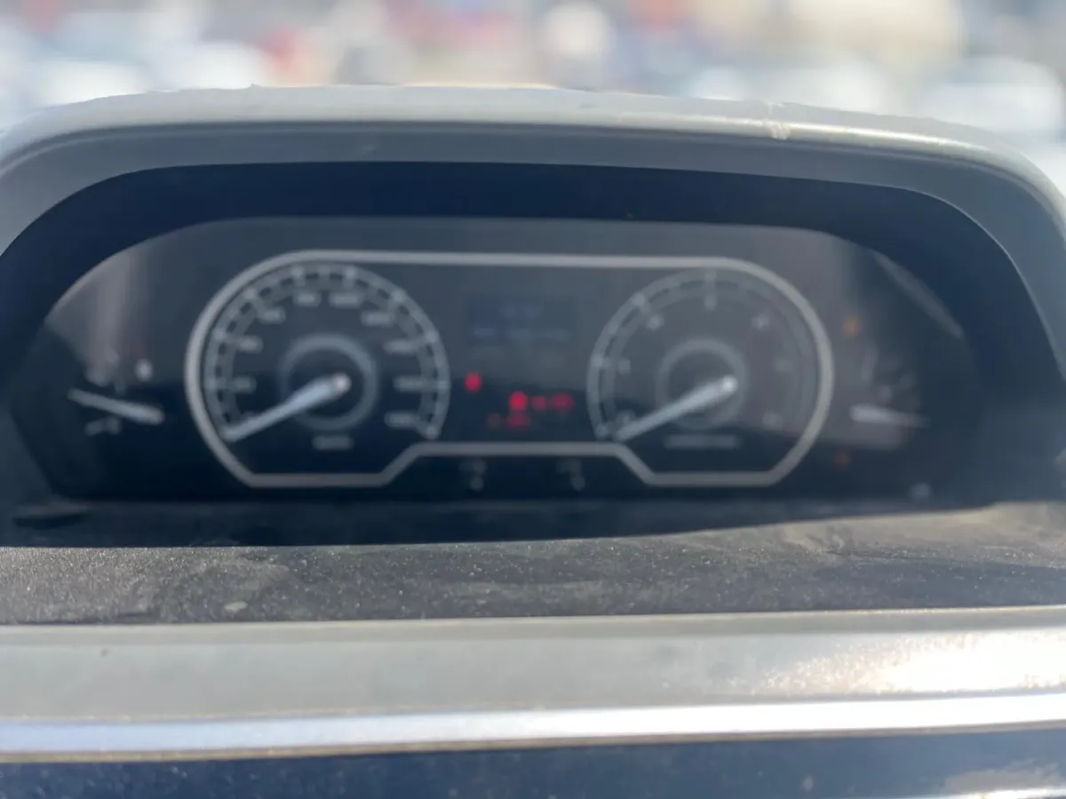 2020 MAXUS XinTu V80 2.5T 136HP L4 6MT,autocango,china used car exporter,china ev exporter,chinese used car exporter,chinese used ev exporter