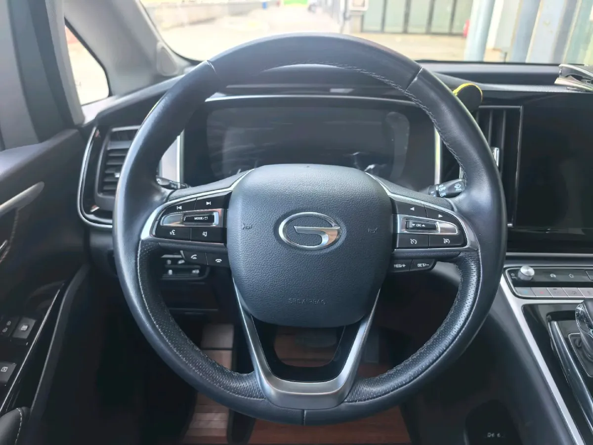 2021 GAC Trumpchi M8 2.0T 252HP L4 8AT,autocango,china used car exporter,china ev exporter,chinese used car exporter,chinese used ev exporter