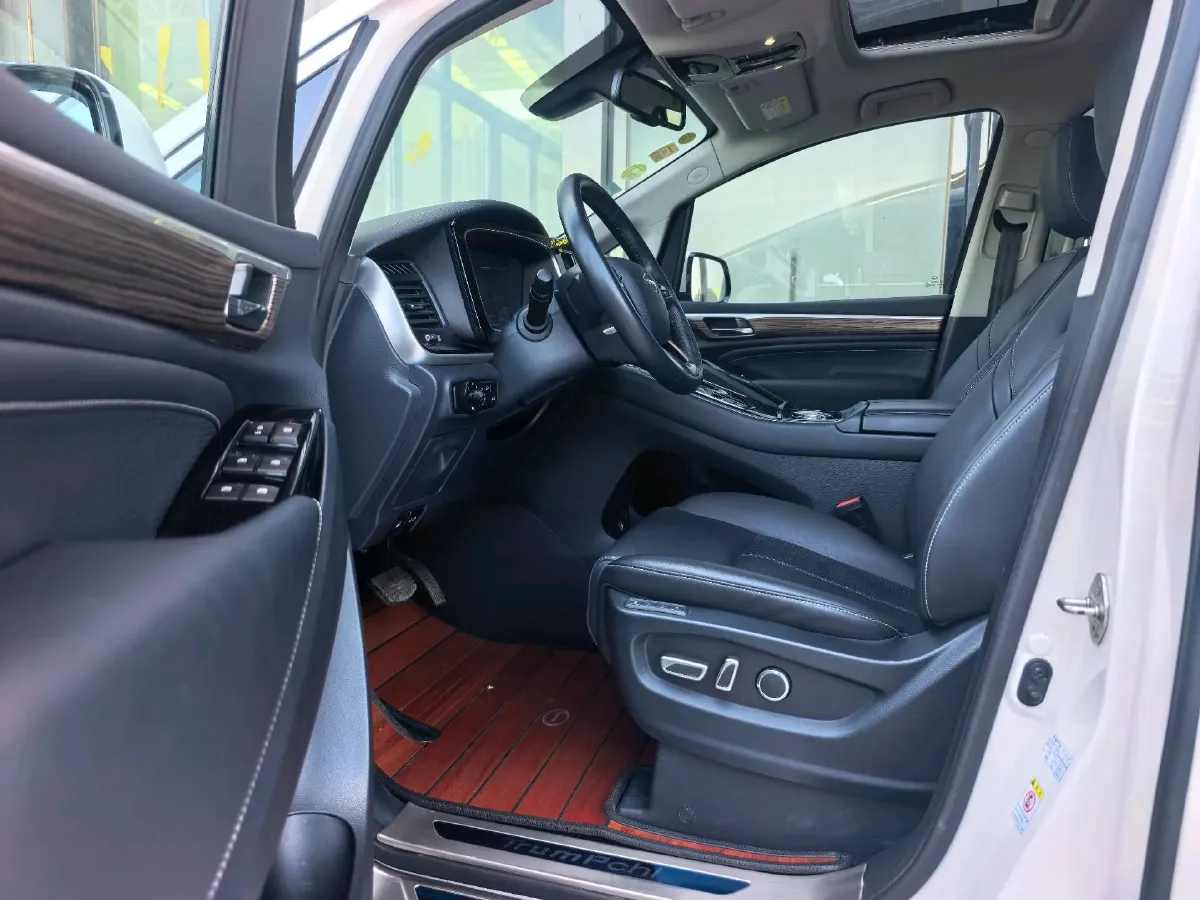 2021 GAC Trumpchi M8 2.0T 252HP L4 8AT,autocango,china used car exporter,china ev exporter,chinese used car exporter,chinese used ev exporter