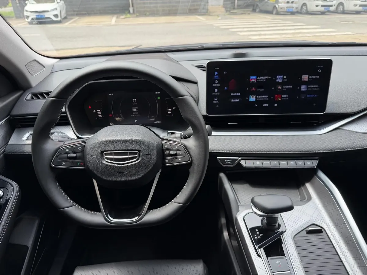 2020 Geely Binray 1.0T 133HP L3 6DCT,autocango,china used car exporter,china ev exporter,chinese used car exporter,chinese used ev exporter