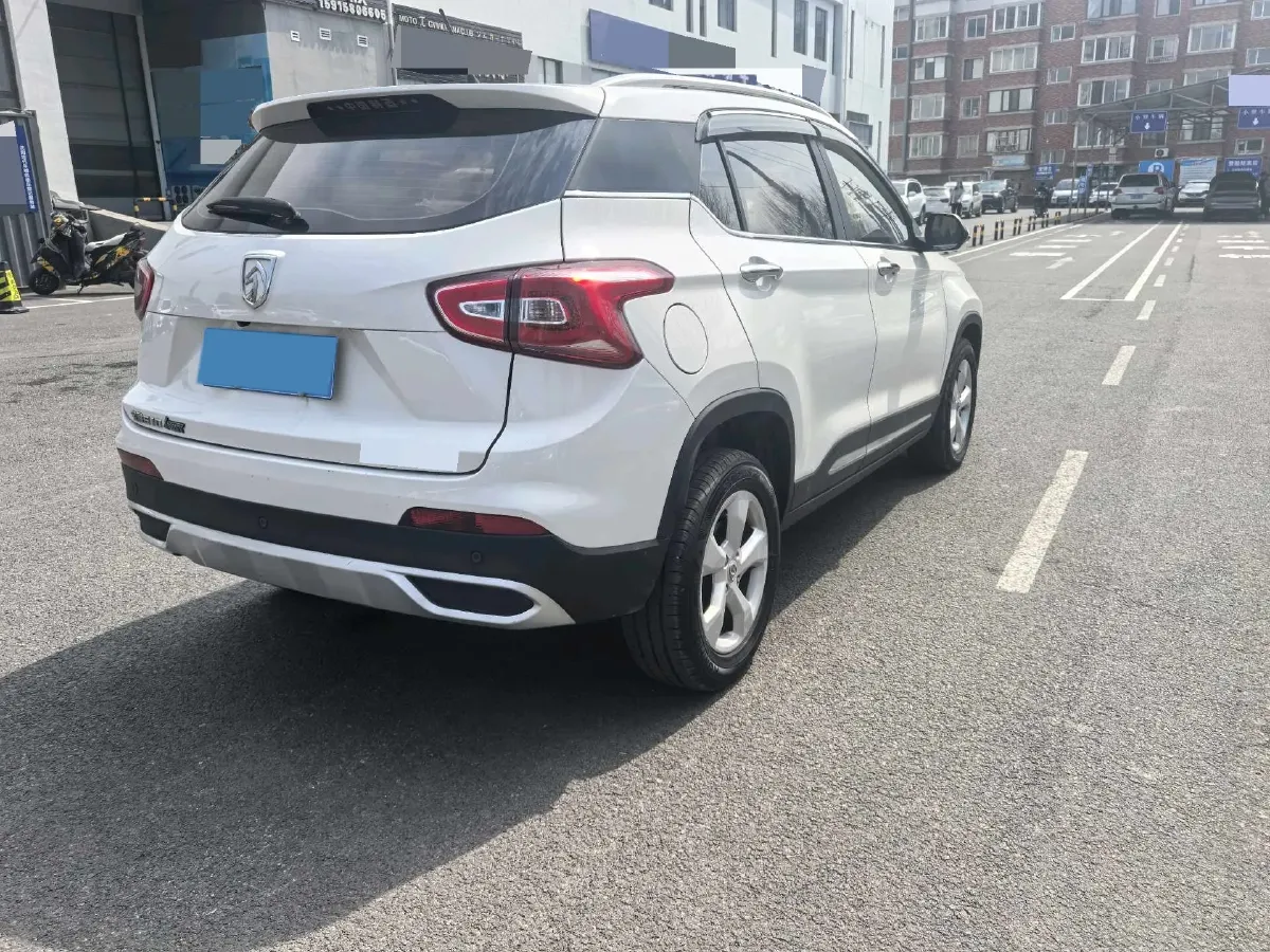 2017 BaoJun 310W 1.5L 105HP L4 6MT,autocango,china used car exporter,china ev exporter,chinese used car exporter,chinese used ev exporter