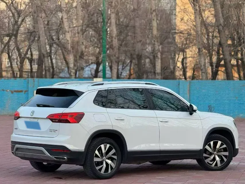 2019 Jeep Cherokee 2.0T 234HP L4 9AT,autocango,china used car exporter,china ev exporter,chinese used car exporter,chinese used ev exporter