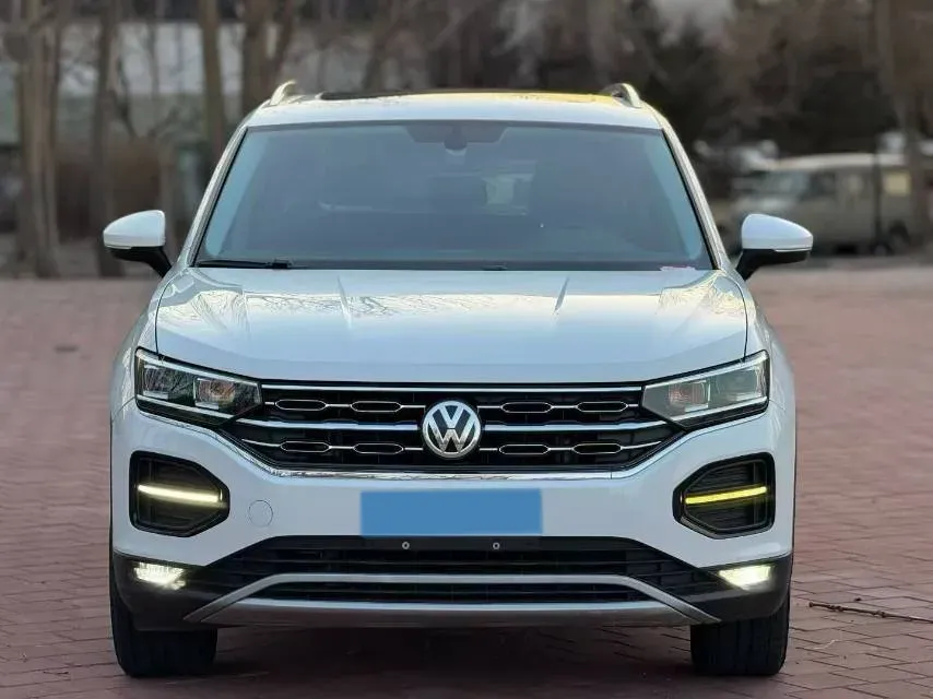 2019 Jeep Cherokee 2.0T 234HP L4 9AT,autocango,china used car exporter,china ev exporter,chinese used car exporter,chinese used ev exporter