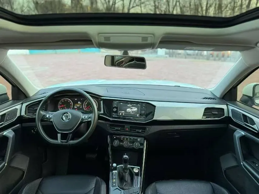 2019 Jeep Cherokee 2.0T 234HP L4 9AT,autocango,china used car exporter,china ev exporter,chinese used car exporter,chinese used ev exporter