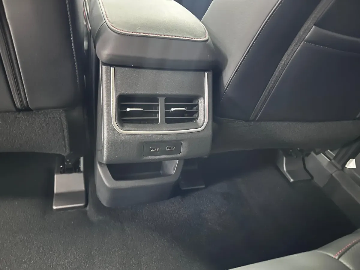 2023 Haval H6 1.5T 150HP L4 7DCT,autocango,china used car exporter,china ev exporter,chinese used car exporter,chinese used ev exporter