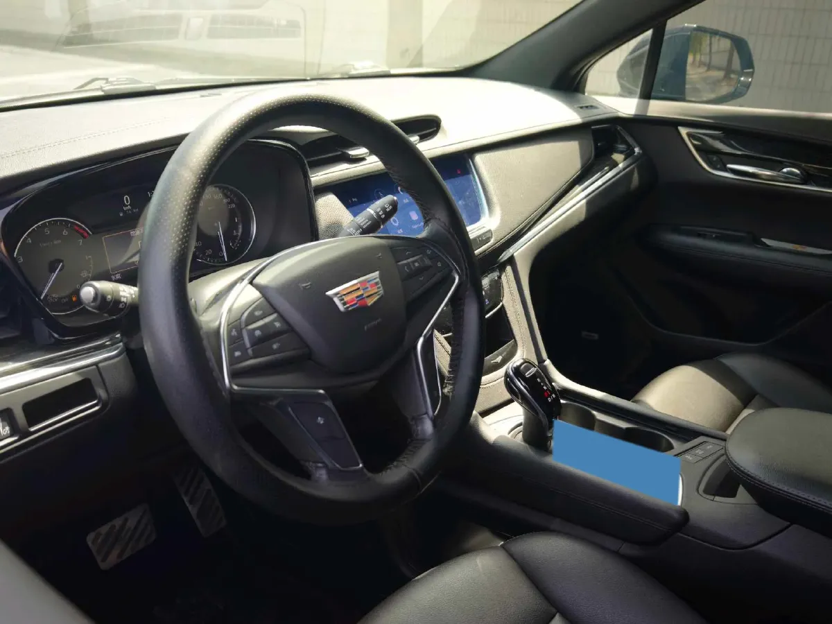 2021 Cadillac XT5 2.0T 237HP L4 9AT,autocango,china used car exporter,china ev exporter,chinese used car exporter,chinese used ev exporter