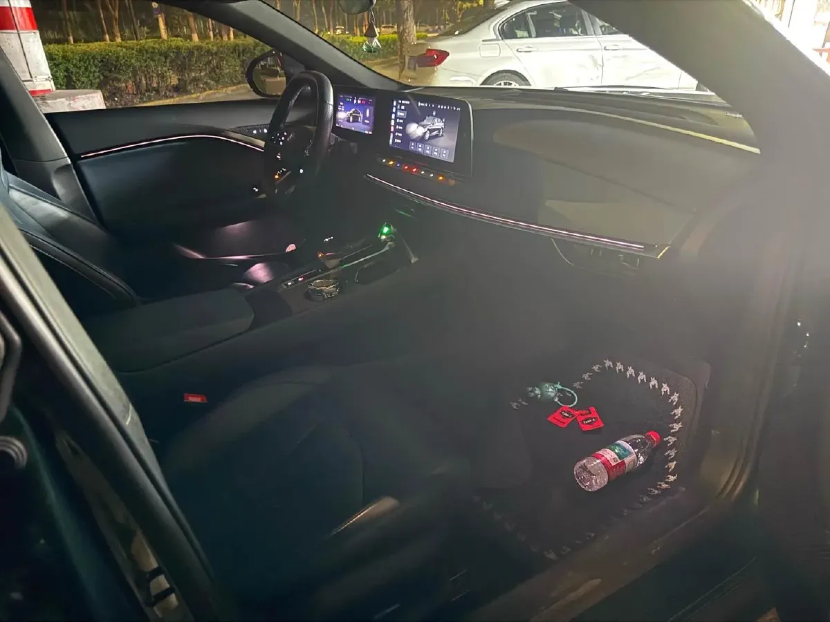 2023 MG 7 2.0T 261HP L4 9AT,autocango,china used car exporter,china ev exporter,chinese used car exporter,chinese used ev exporter