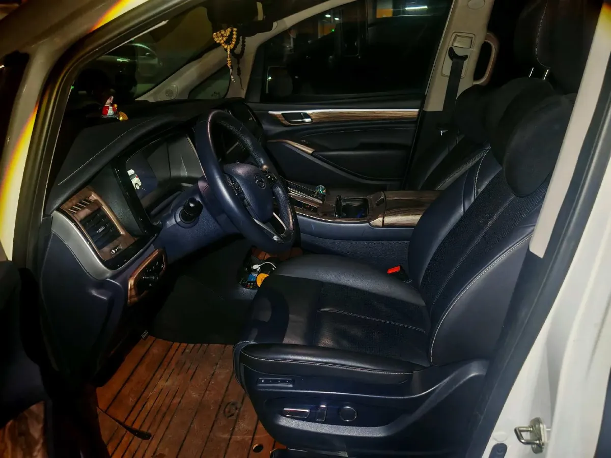 2021 GAC Trumpchi M8 2.0T 252HP L4 8AT,autocango,china used car exporter,china ev exporter,chinese used car exporter,chinese used ev exporter