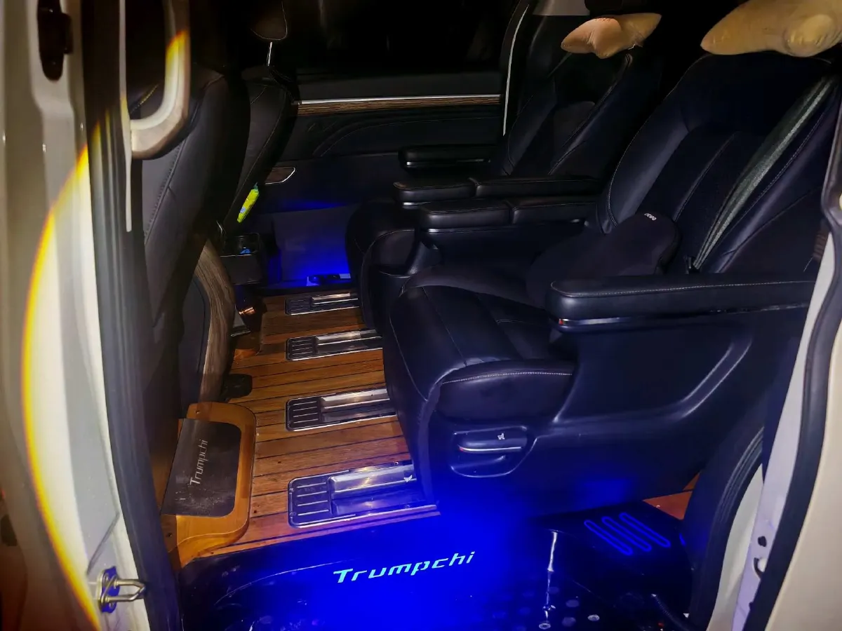 2021 GAC Trumpchi M8 2.0T 252HP L4 8AT,autocango,china used car exporter,china ev exporter,chinese used car exporter,chinese used ev exporter