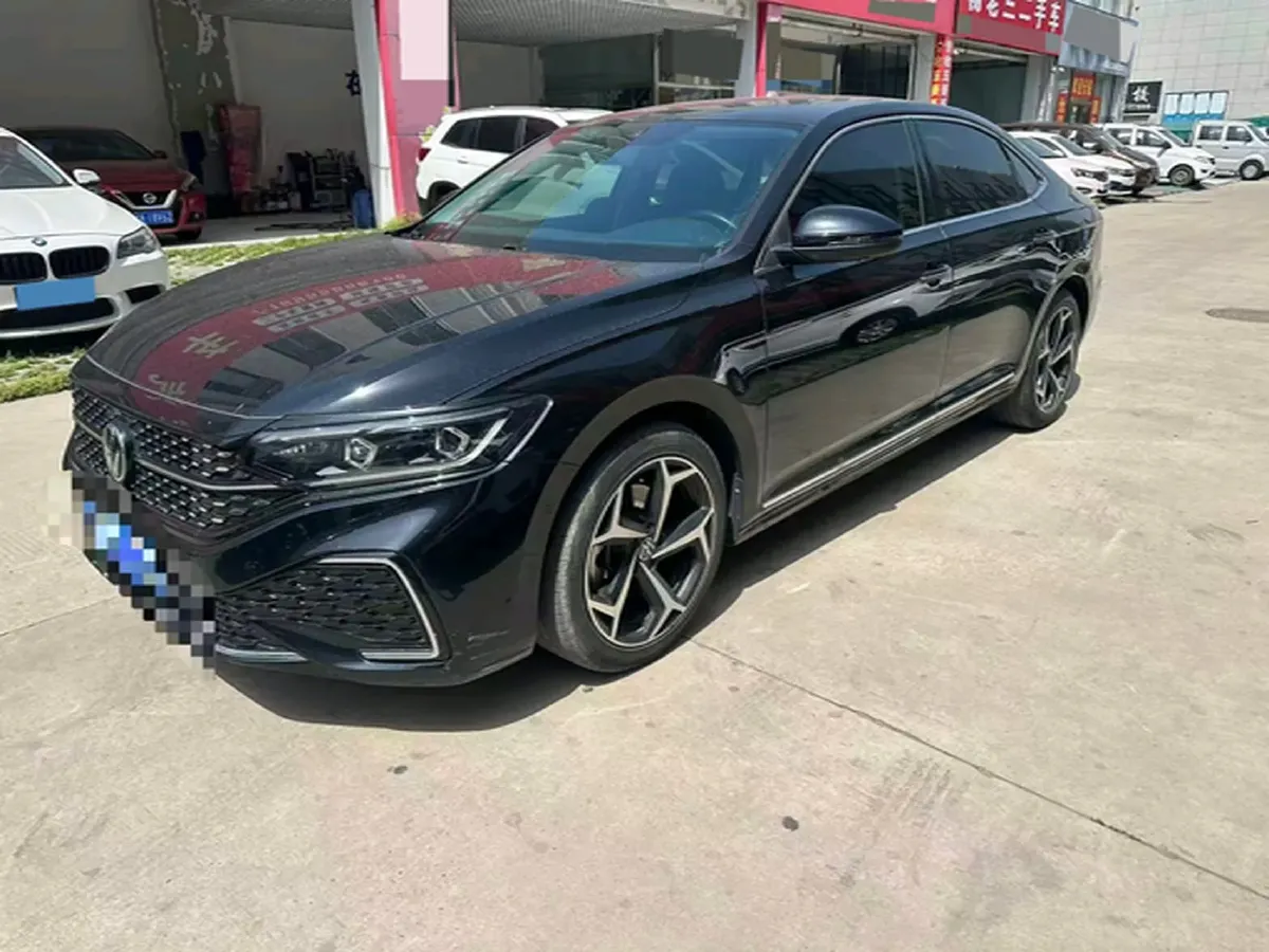 2023 Volkswagen Passat 2.0T 186HP L4 7DCT,autocango,china used car exporter,china ev exporter,chinese used car exporter,chinese used ev exporter