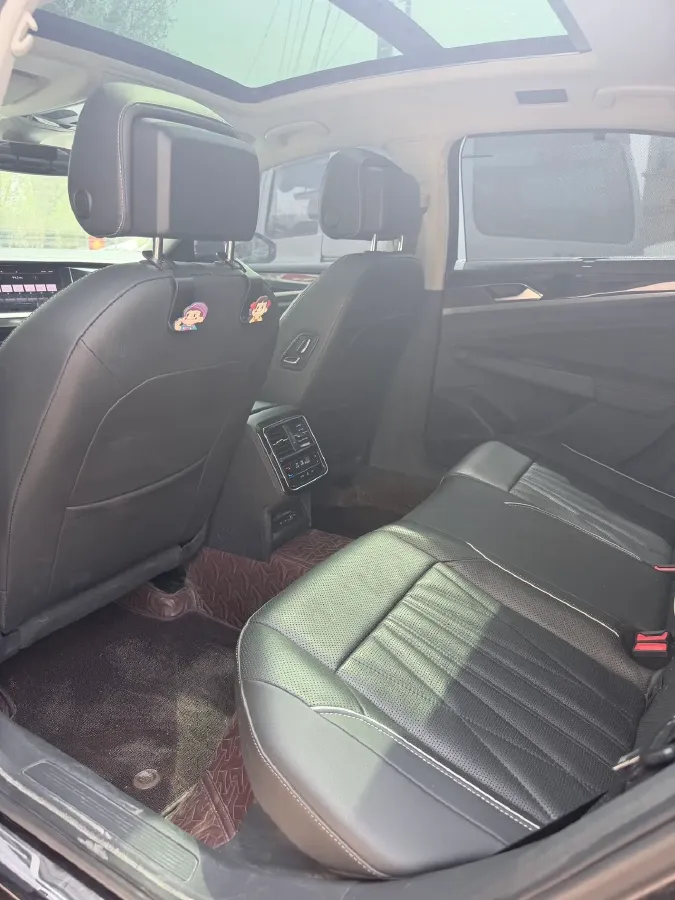 2022 Xpeng P7 BEV 60.2KWH,autocango,china used car exporter,china ev exporter,chinese used car exporter,chinese used ev exporter