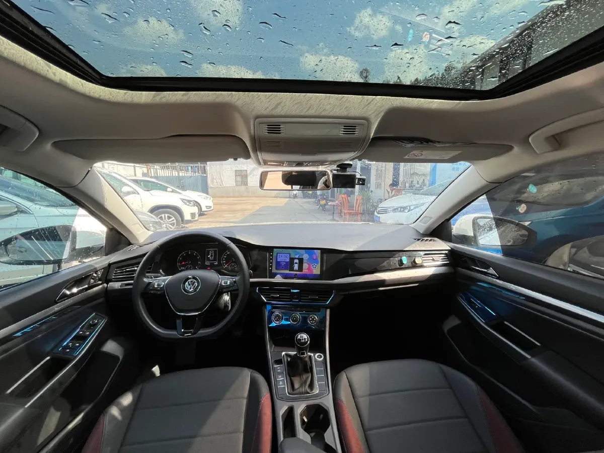 2019 MAXUS XinTu V80 2.5T 136HP L4 6MT,autocango,china used car exporter,china ev exporter,chinese used car exporter,chinese used ev exporter