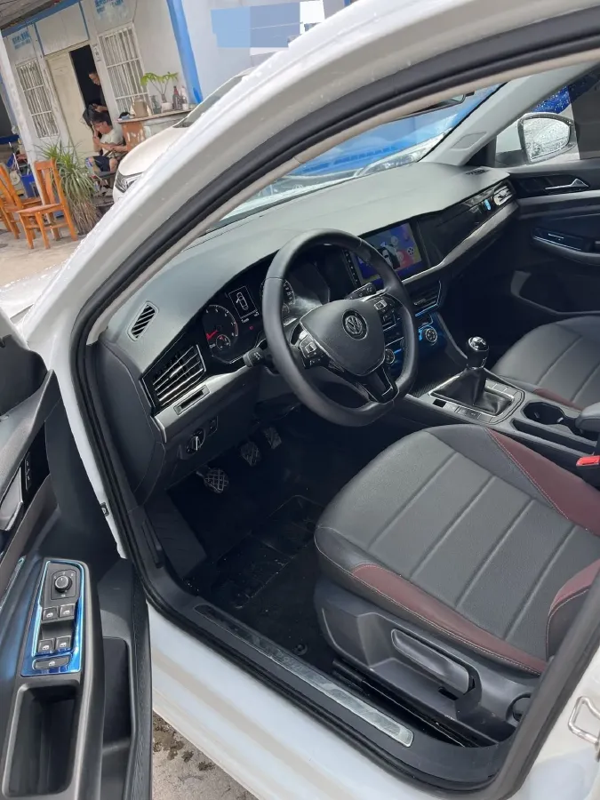 2019 MAXUS XinTu V80 2.5T 136HP L4 6MT,autocango,china used car exporter,china ev exporter,chinese used car exporter,chinese used ev exporter