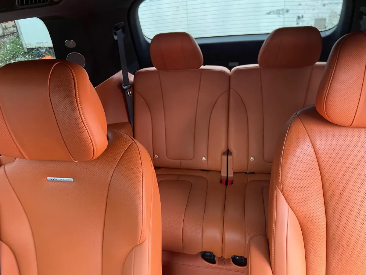 2024 AITO AITO M9 1.5T 152HP L4 REEV 42KWH,autocango,china used car exporter,china ev exporter,chinese used car exporter,chinese used ev exporter