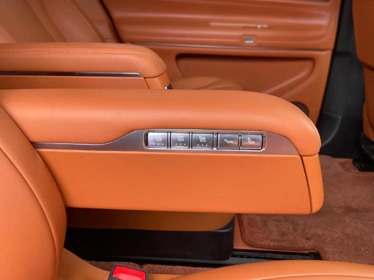 2024 AITO AITO M9 1.5T 152HP L4 REEV 42KWH,autocango,china used car exporter,china ev exporter,chinese used car exporter,chinese used ev exporter