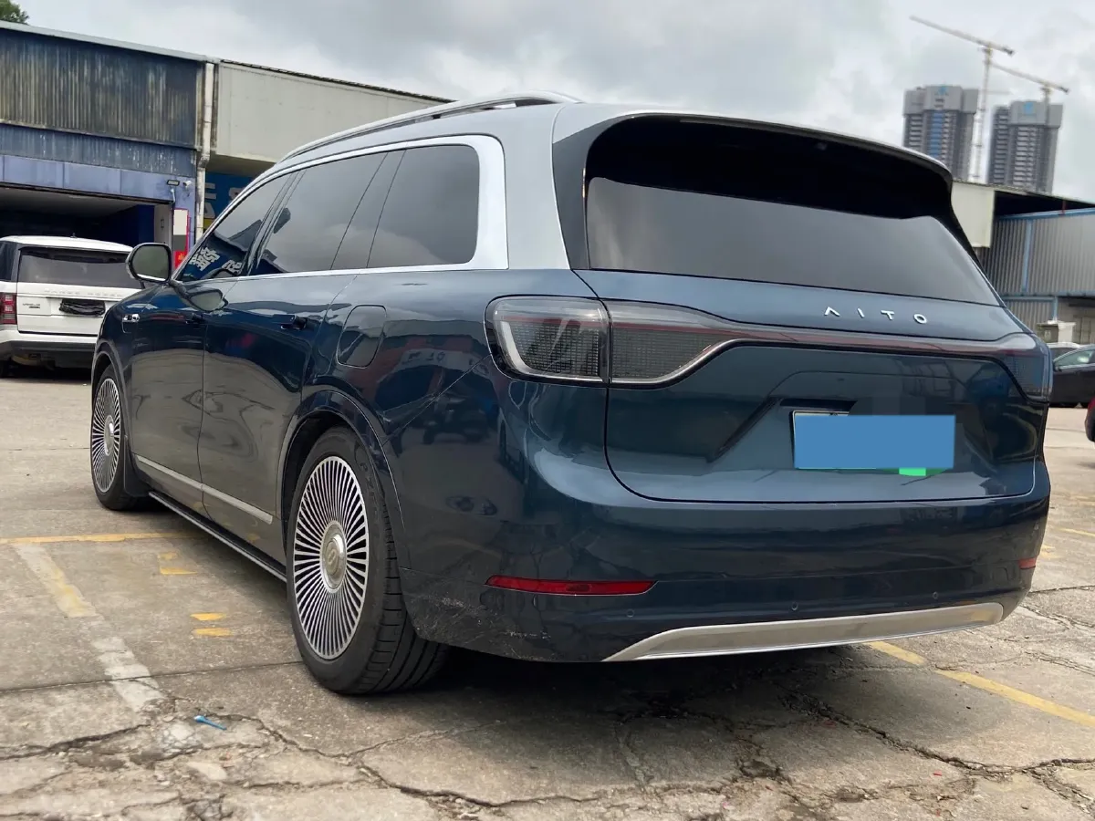 2024 AITO AITO M9 1.5T 152HP L4 REEV 42KWH,autocango,china used car exporter,china ev exporter,chinese used car exporter,chinese used ev exporter