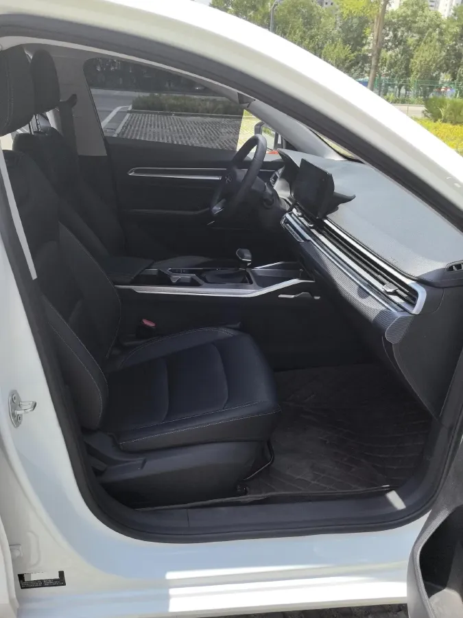 2023 Geely Emgrand 1.5L 127HP L4 CVT,autocango,china used car exporter,china ev exporter,chinese used car exporter,chinese used ev exporter