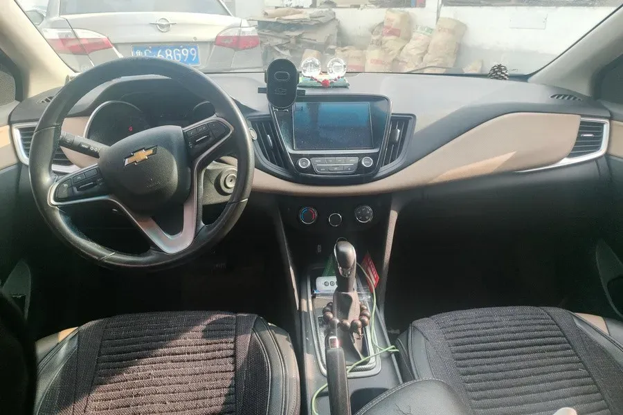 2022 Chevrolet Monza 1.5L 113HP L4 6AT,autocango,china used car exporter,china ev exporter,chinese used car exporter,chinese used ev exporter